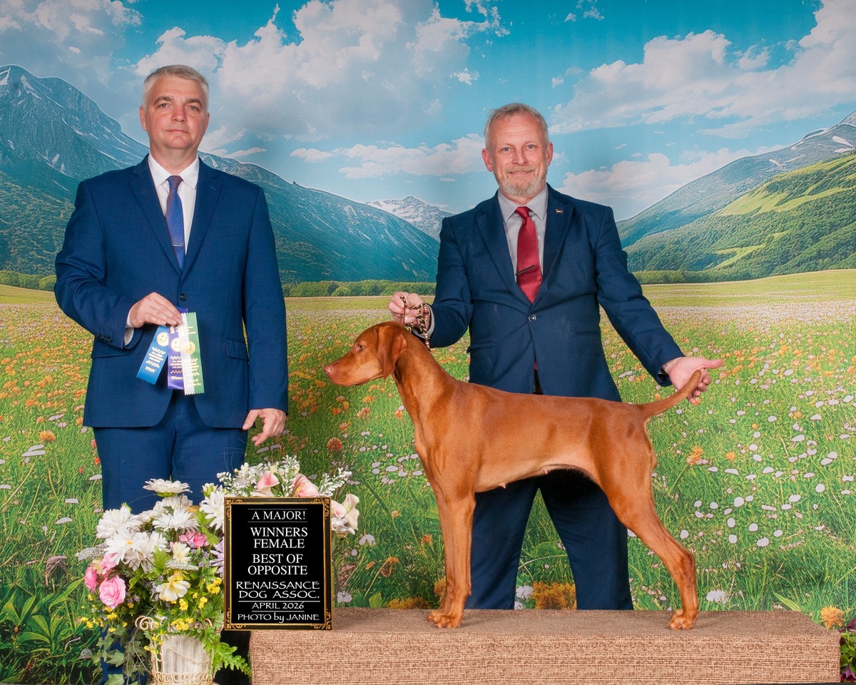 Coast Range's Lady Val'Curie Rue Always Bet On Red